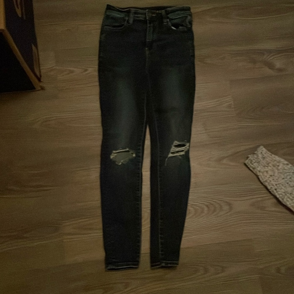 American Eagle women’s jeans